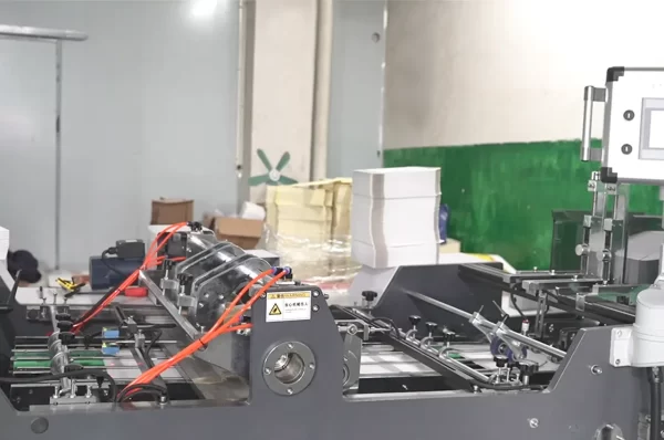 custom-packaging-boxes-manufacturing-equipment (2)