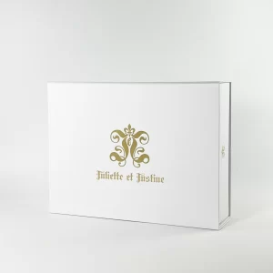 Wholesale Premium Luxury Elegant White Foldable Rigid Gold Foil Stamping Magnetic Box with Handles for Jewelry Clothing Gift2