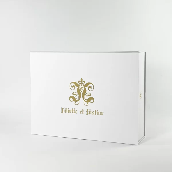 Wholesale Premium Luxury Elegant White Foldable Rigid Gold Foil Stamping Magnetic Box with Handles for Jewelry Clothing Gift2