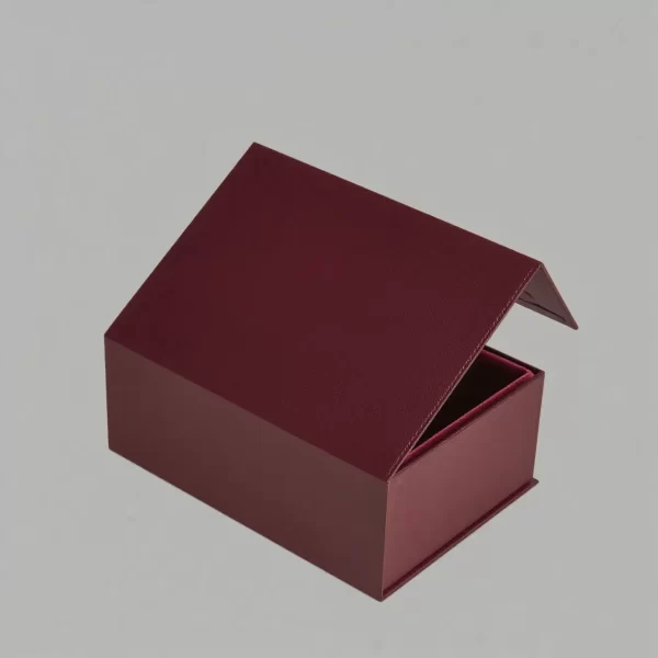 cosmetic-gift-boxes-wholesale-with-magnetic-folding-closure-4