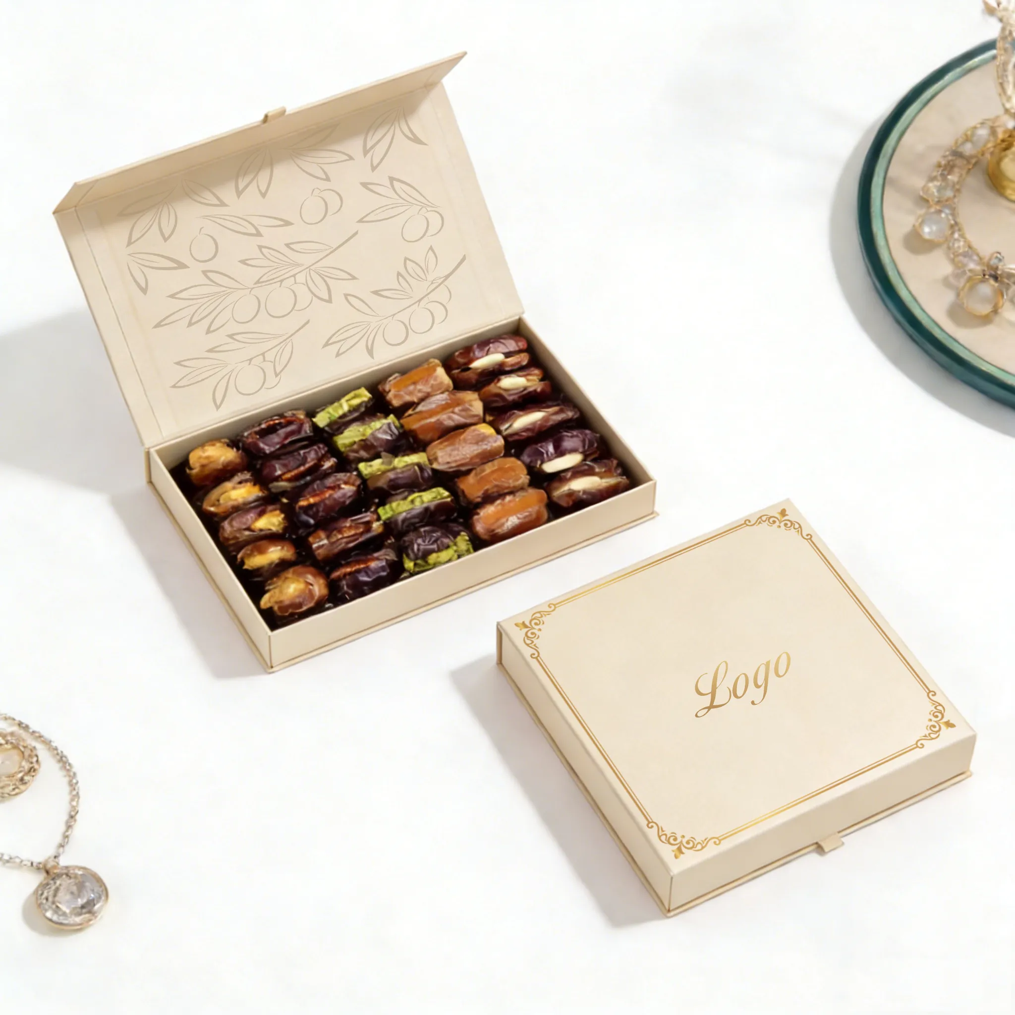 custom-luxury-gift-boxes-wholesale-magnetic-dates-boxes-1